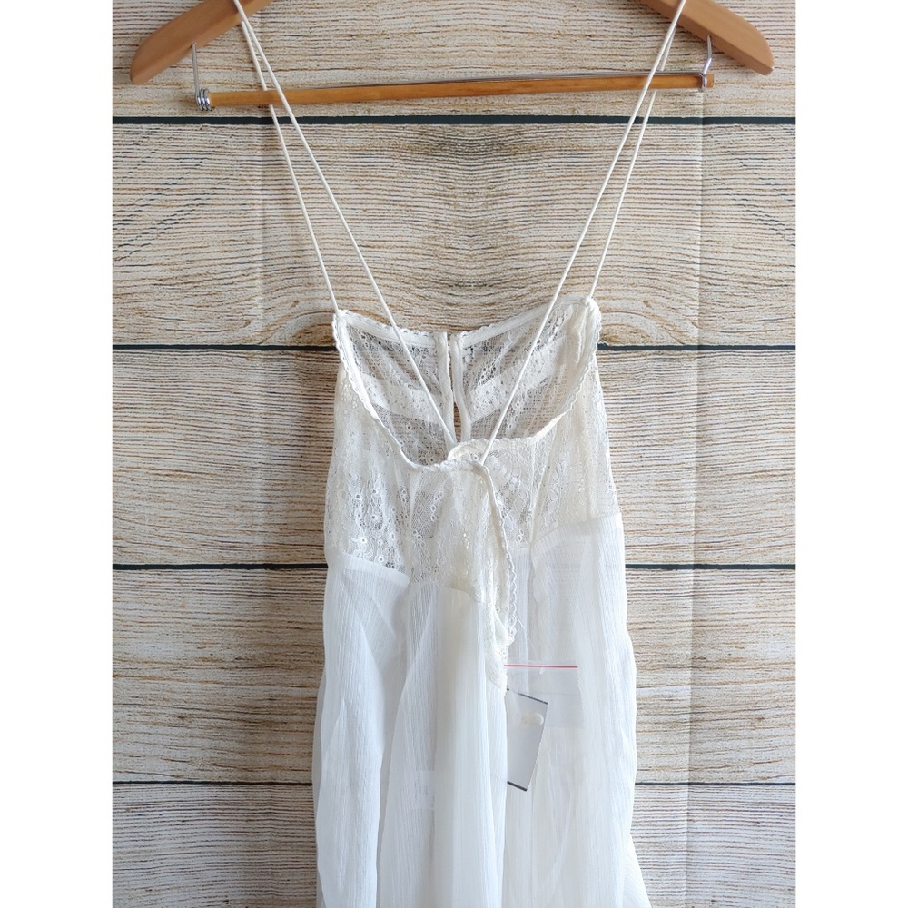 Lillian High Low Lace Sheer Blouse - Picture 7 of 7